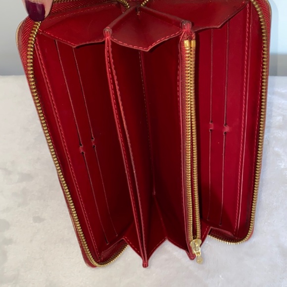 #149 LV Long Wallet Vernis - Picture 12 of 16